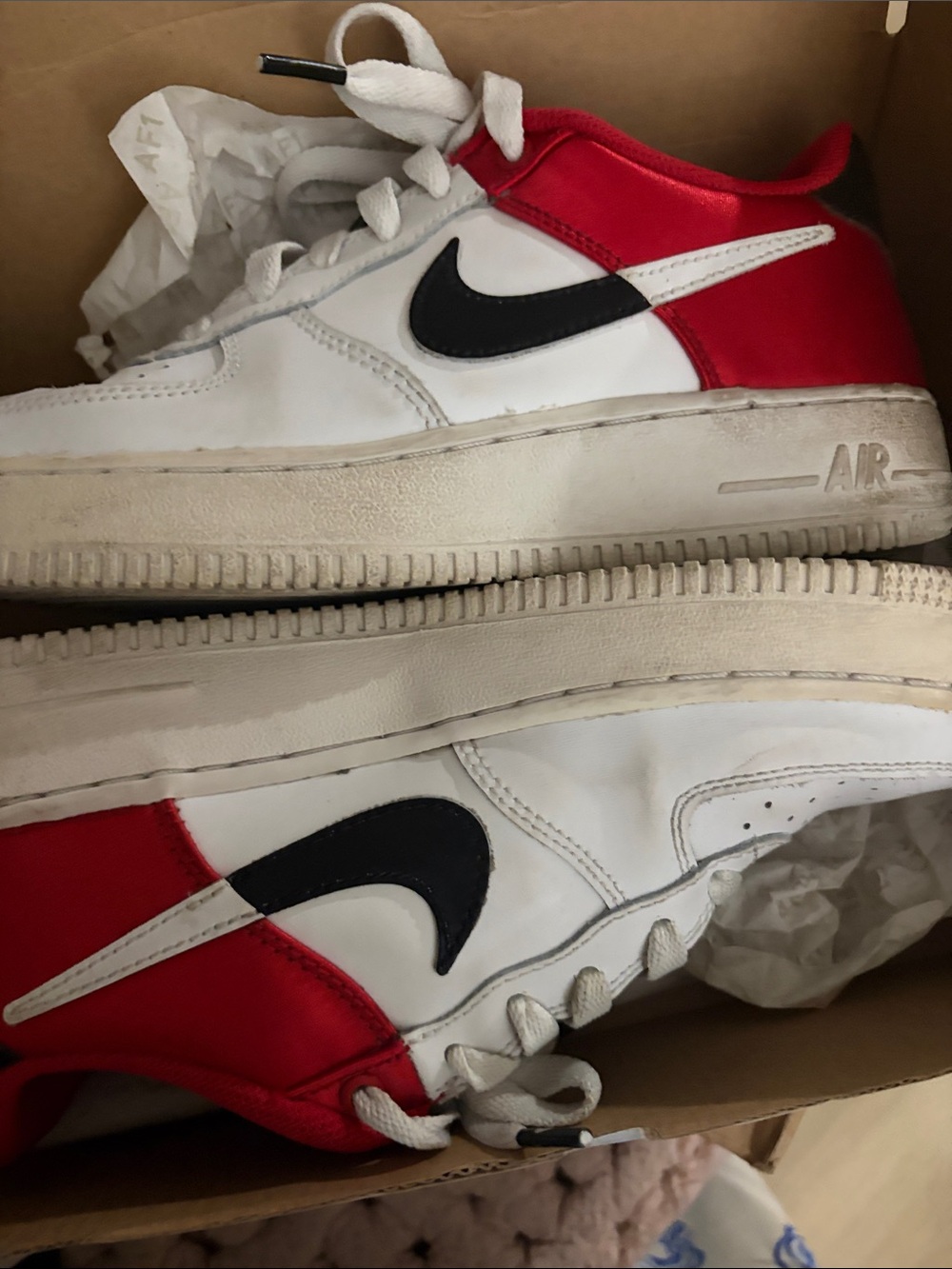 Nike White, Red & Black Low Top Sneakers